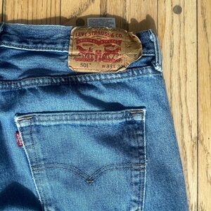 Levi's Women's 501 button fly Straight Leg, 33x30, the perfect blue